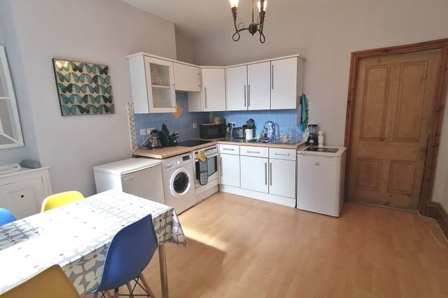 Flat 1, Swansea photo 2