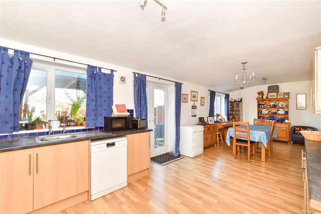 Langham Crescent, Billericay photo 3