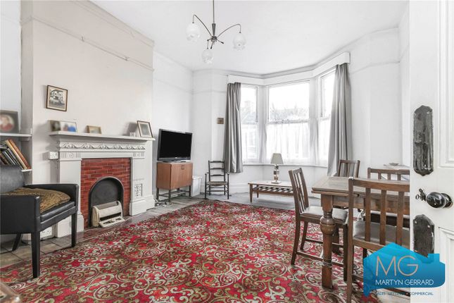 22, Womersley Road, London photo 3