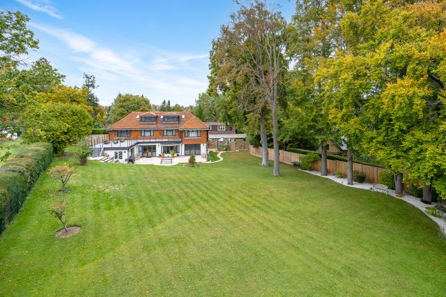 Robinwood, Furze Hill, Purley photo 4