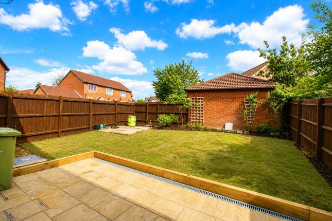 22, Moeran Close, Milton Keynes photo 4