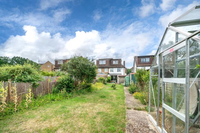 19, Bateman Road, Croxley Green photo 4