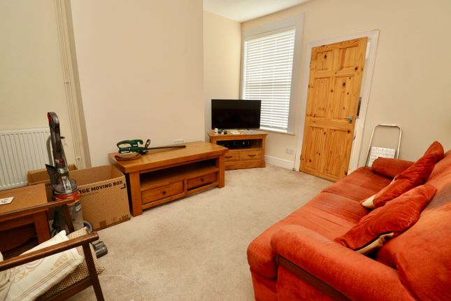 158, St. Catherines Grove, Lincoln photo 2