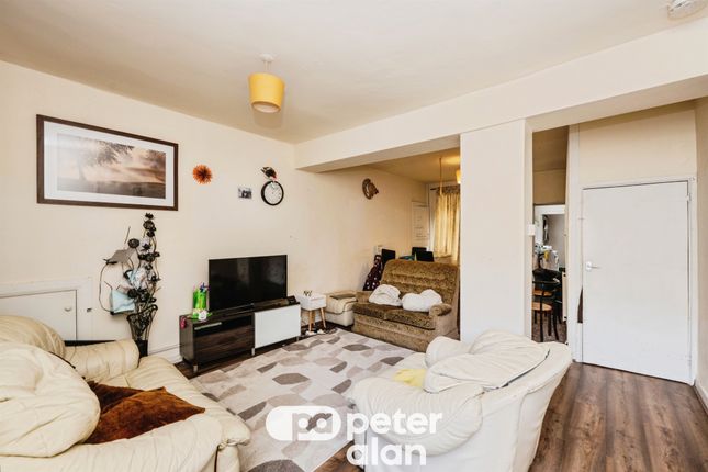 4, Payne Street, Neath photo 4