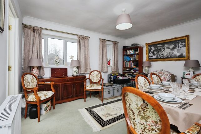 Flat 14/Whitegates, Stonegate Way, Heathfield photo 3