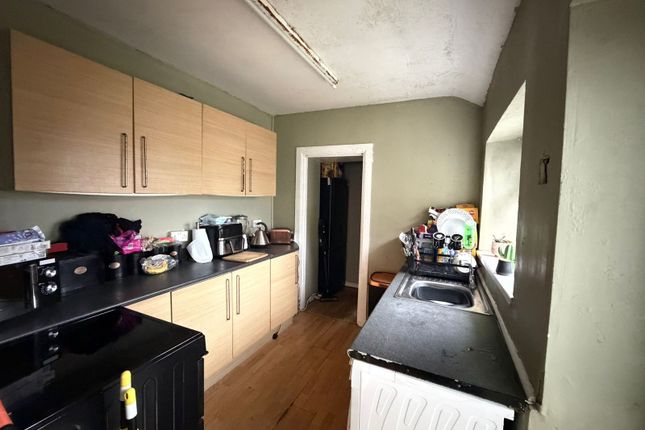24, Hill Street, Neath photo 4