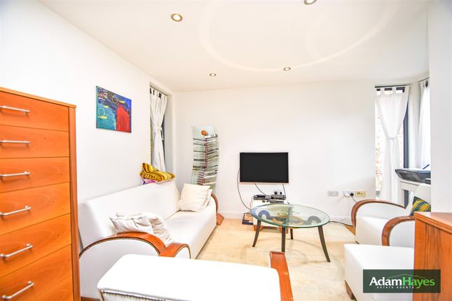 Thumbnail Semi-detached house for sale in Viceroy Close, East End Road, London