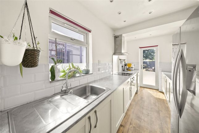 55, Park Lane, Uxbridge photo 3