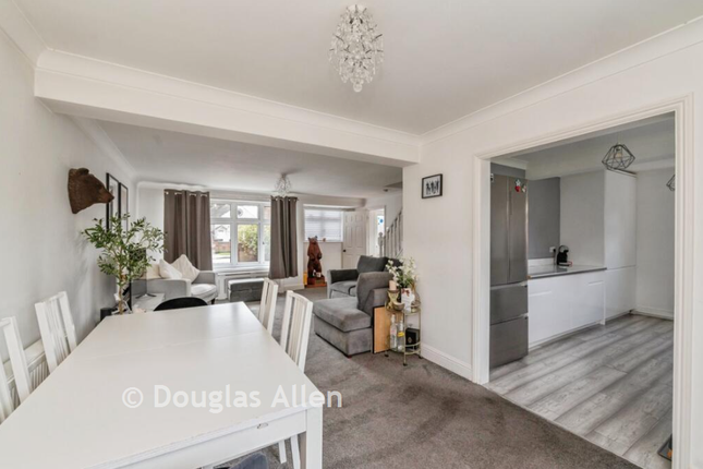 105, Parsonage Road, Rainham photo 5