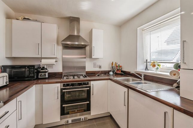 44, Barnmead Meadow, Grays photo 3