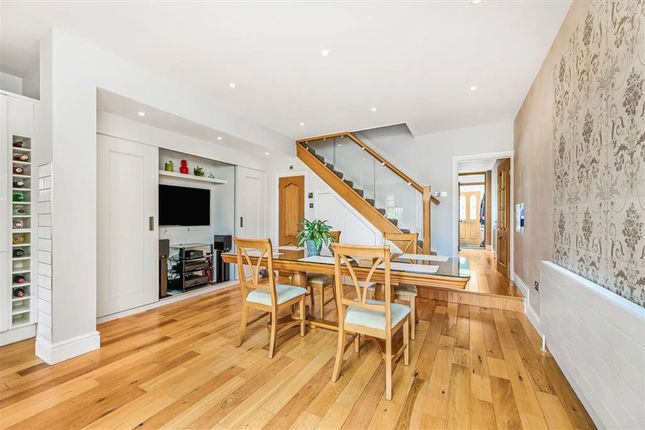 64, Swallowfield Road, London photo 4