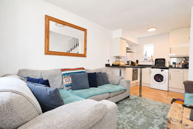 2 Fistral Mews, Newquay photo 4