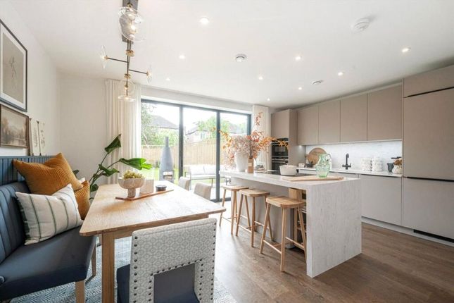 New Build 4,, Egerton Road, Twickenham photo 4