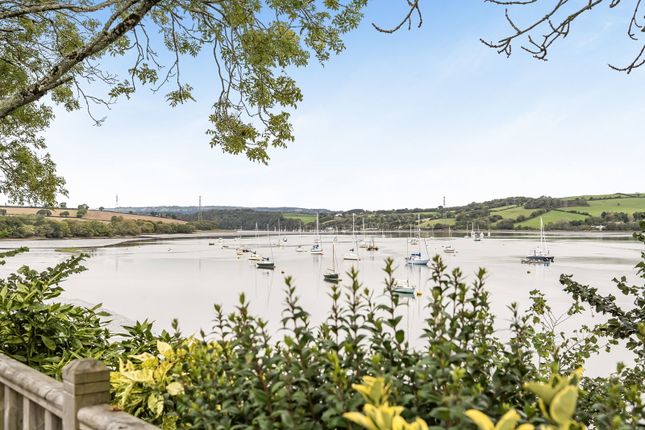 19, Hodders Way, Saltash photo 2