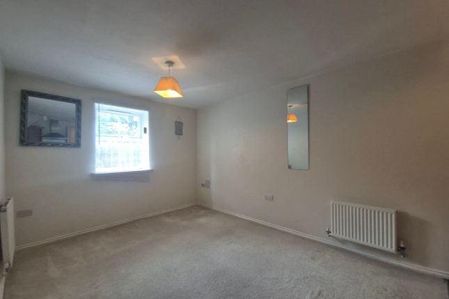 77, Danbury Place, Humberstone photo 3