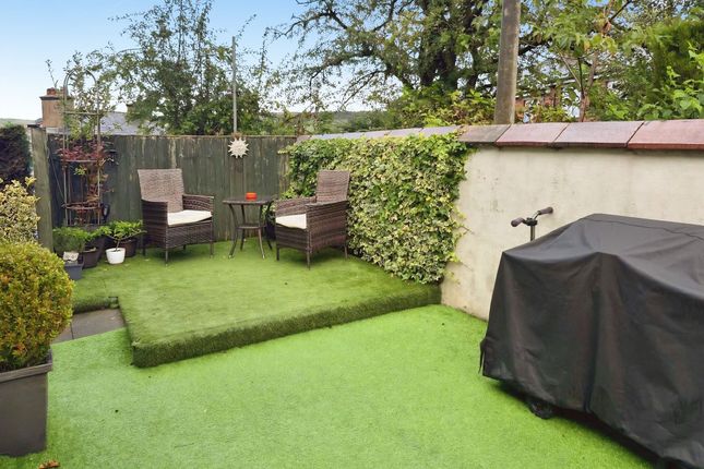 4 Carus Avenue, Darwen photo 2