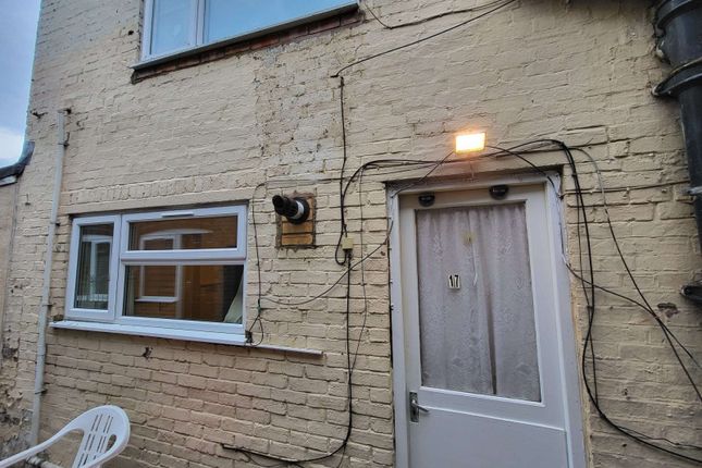 1 Bedroom Flat For Rent - Gas And Water Included