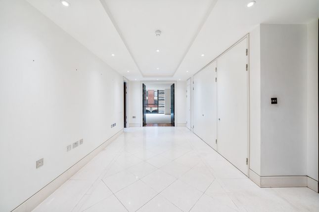 Flat for sale in The Knightsbridge, Knightsbridge