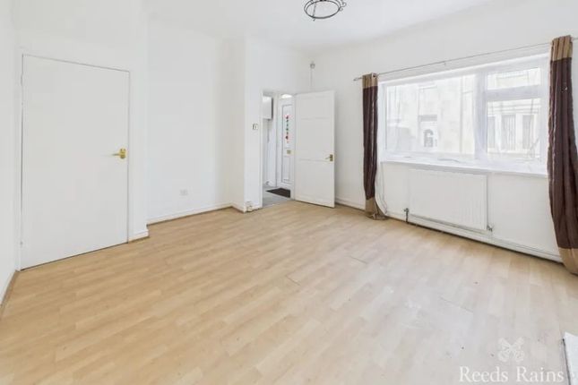 4 Dundas Street, New Marske, Redcar photo 4