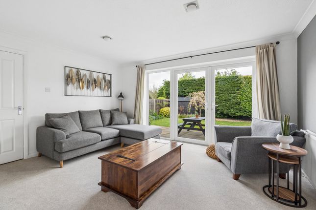 36 Pineapple Road, Amersham photo 3