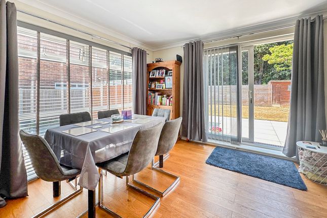 15, Wellington Close, Westgate-on-sea photo 3