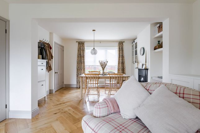 7 Marina Road, Norwich photo 4