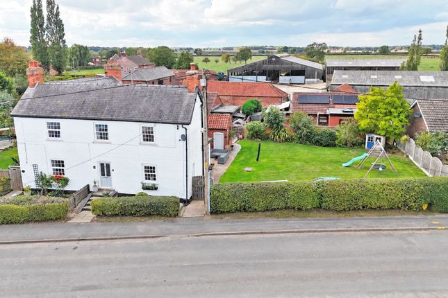2-bed house on 11 Middle Street, Gainsborough, £200,000