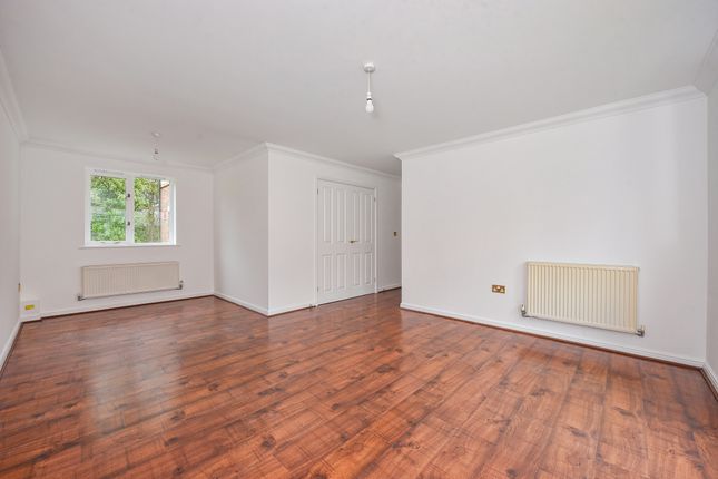 Flat for sale in Sarum Road, Winchester