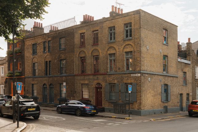 Thumbnail Terraced house for sale in Newark Street, London