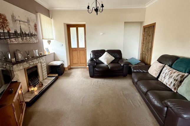 103, Heol Y Banc, Llanelli photo 5