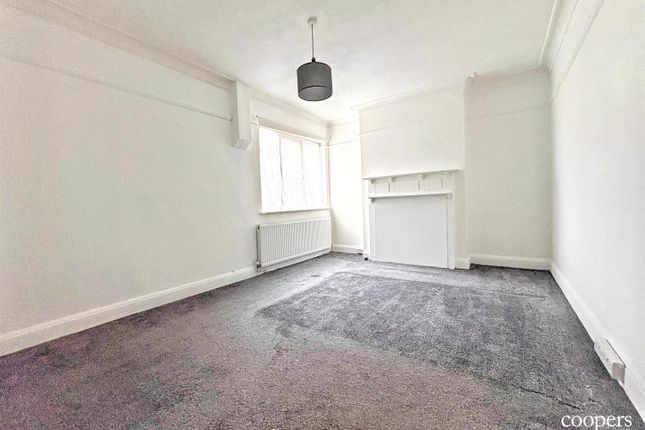 53a, Victoria Road, Ruislip photo 2