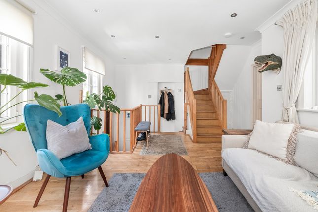Thumbnail Mews house to rent in Craven Hill Mews, Bayswater, London