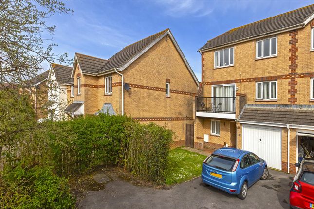 End terrace house for sale in Essenhigh Drive, Worthing