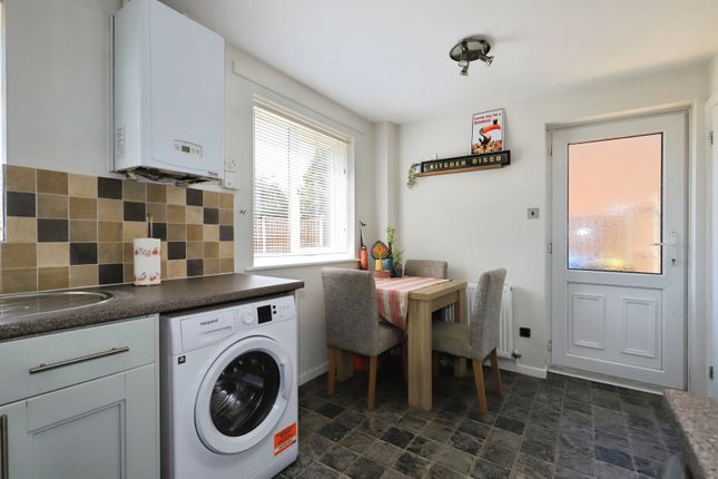 1, Leasowe Drive, Staffordshire photo 4