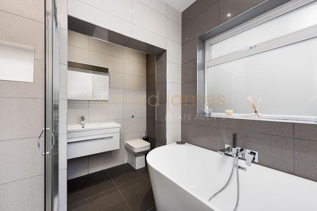 Property for sale in Copthall Gardens, London