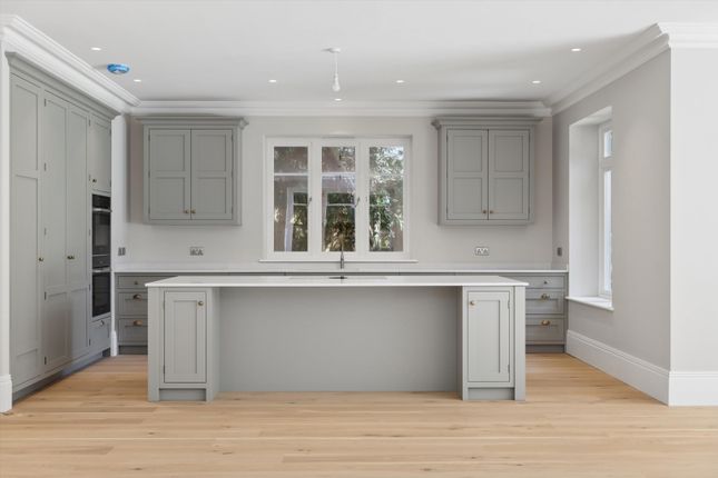Cavendish Road, Weybridge photo 2