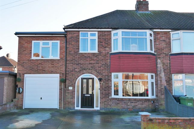 5-bed house on 17, Cranbrook Avenue, York, £450,000