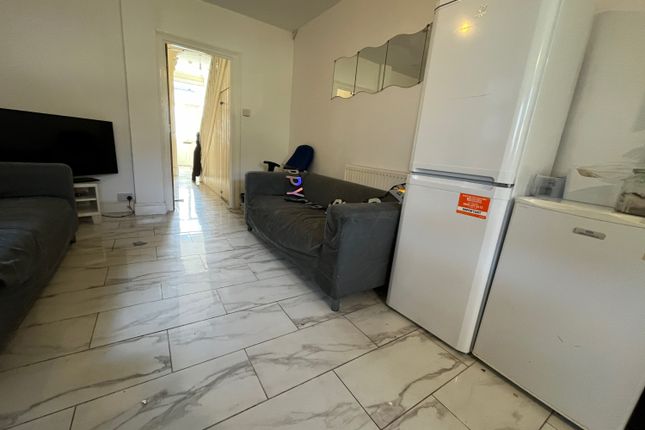 21, Llandough Street, Cardiff photo 2
