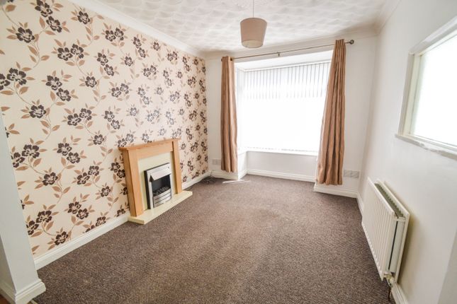 13, Hessle photo 3