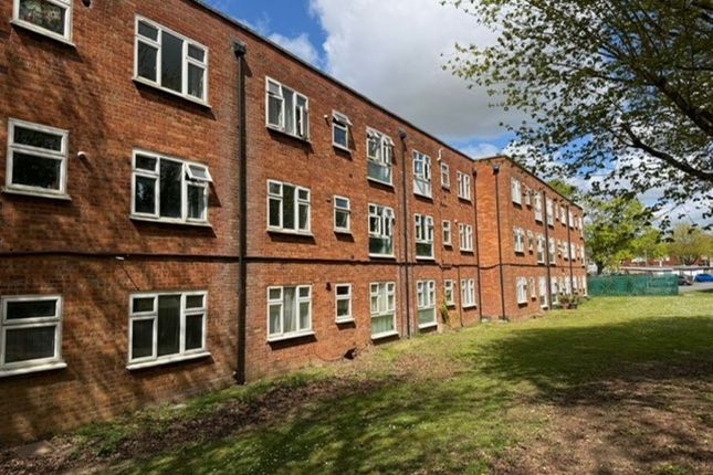 30, Rundells, Letchworth Garden City photo 4