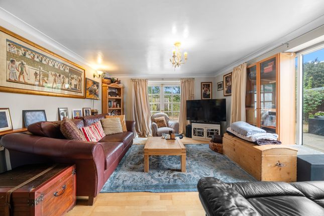 17, Cherry Way, Surrey photo 4