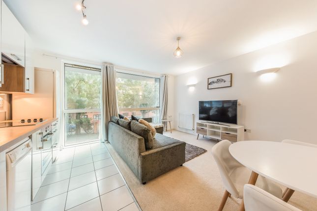 Thumbnail Flat for sale in Mapleton Road, Wandsworth