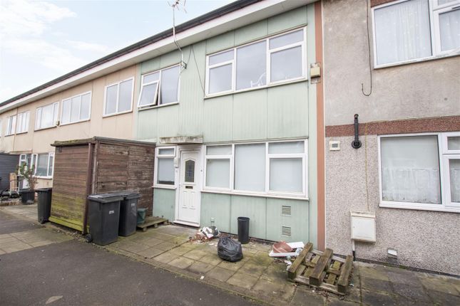 Thumbnail Terraced house for sale in Berecroft, Harlow