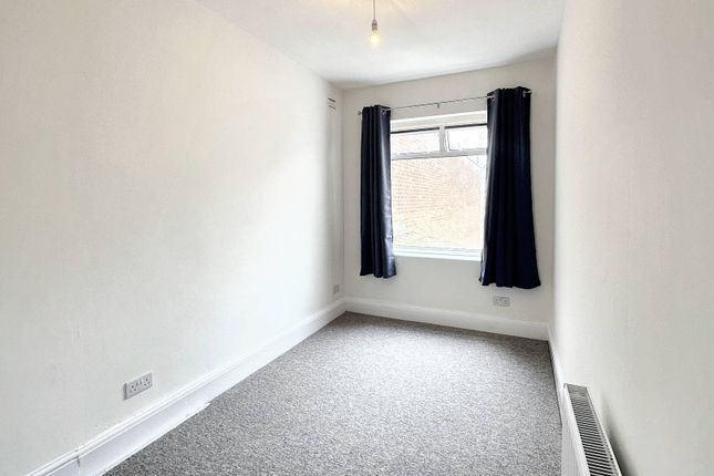 Flat to rent in Downend Road, Downend, Bristol