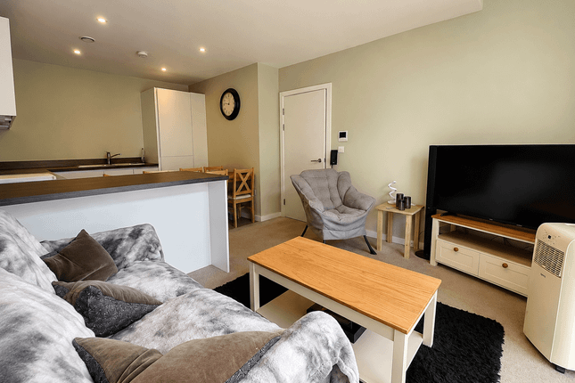 Flat 311 Whitworth, 39, Potato Wharf, MANCHESTER photo 3