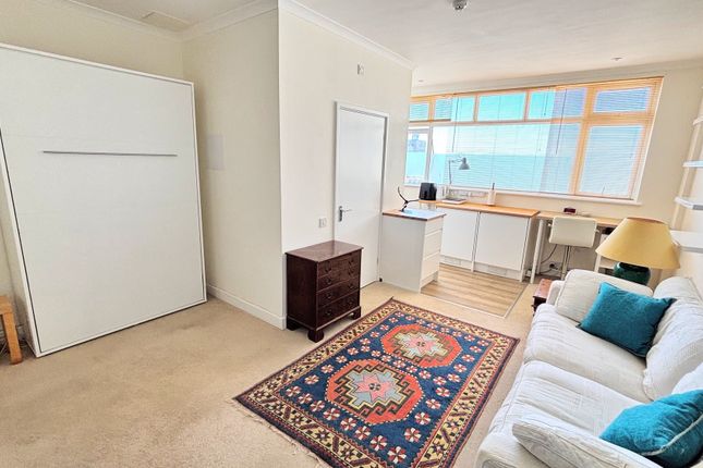 Apartment 9, Portland photo 2