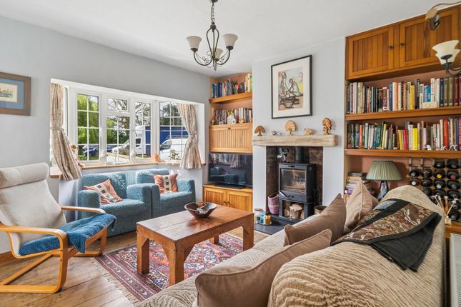 4 East Burnham Cottages, East Burnham Lane, Farnham Royal photo 4