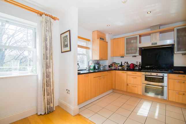 Detached house for sale in Barker Close, Richmond