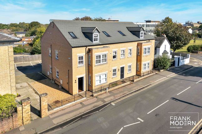 Thumbnail Flat for sale in Oundle Road, Peterborough
