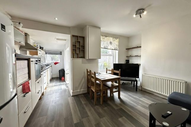 40, North Street, Downend photo 3